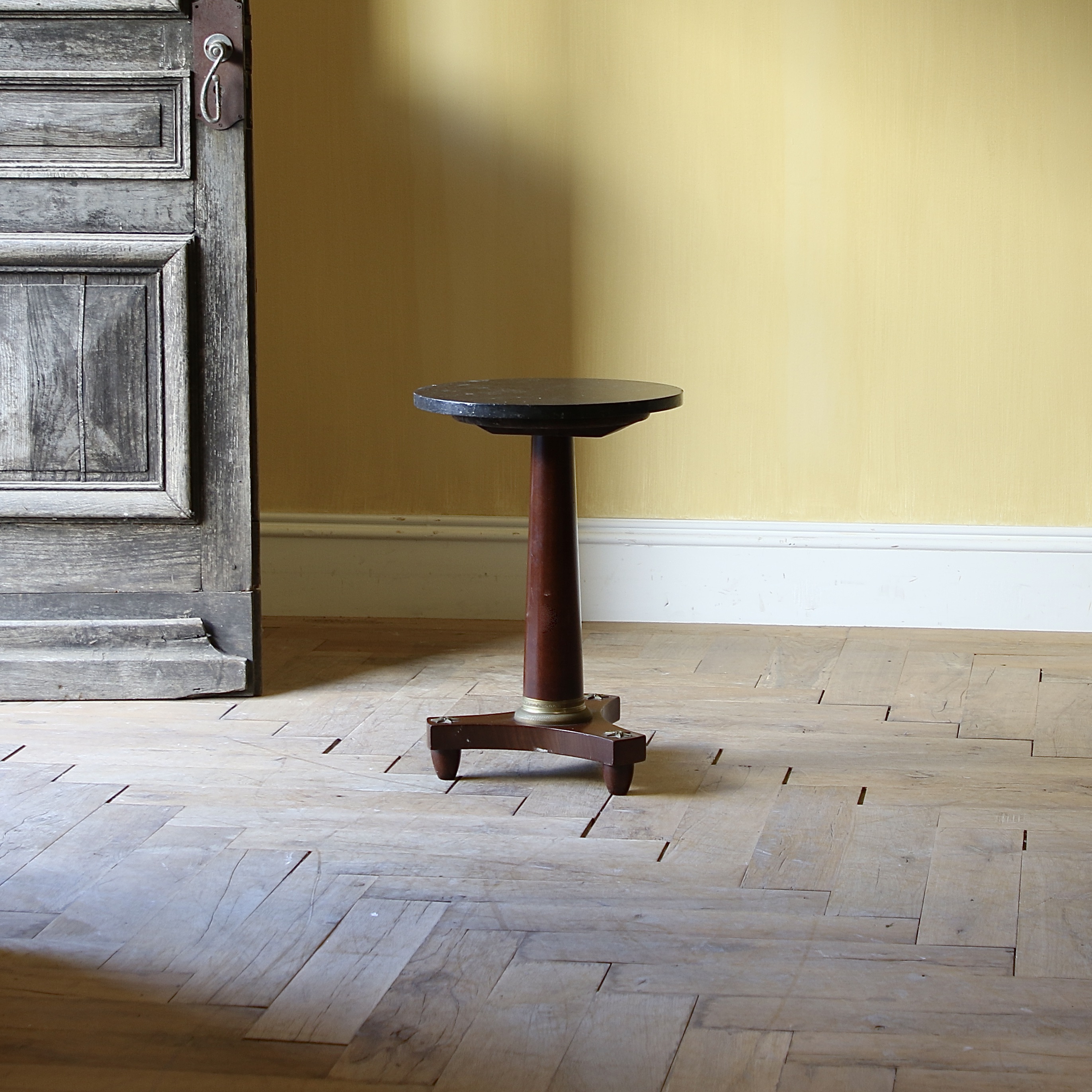 154-92 - Empire Occasional Table